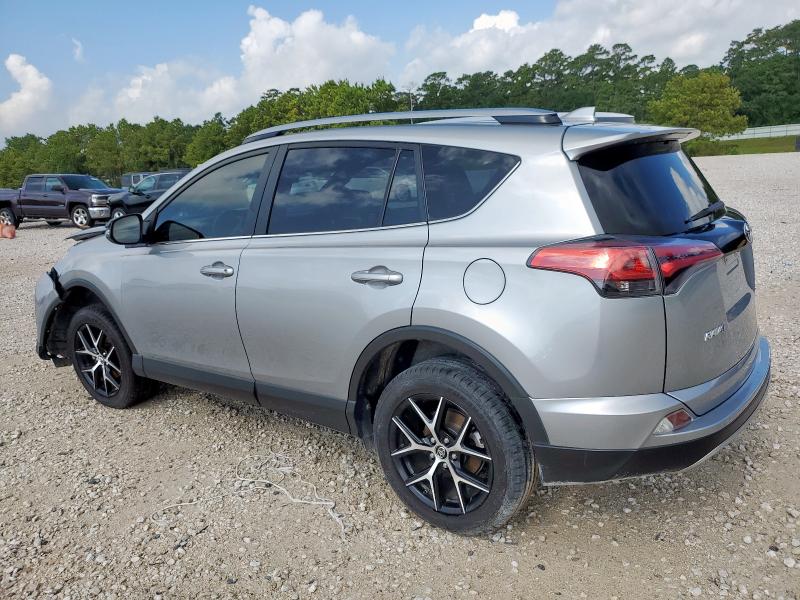 JTMNFREV2JJ173270 - 2018 TOYOTA RAV4 SE 银色 照片 2