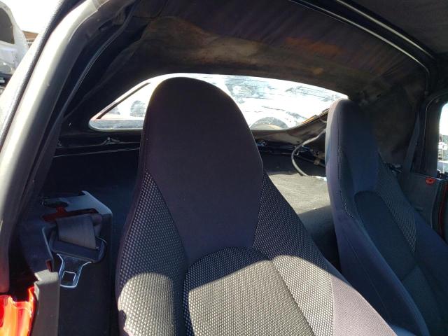 JM1NB353310205754 - 2001 MAZDA MX-5 MIATA BASE RED photo 10