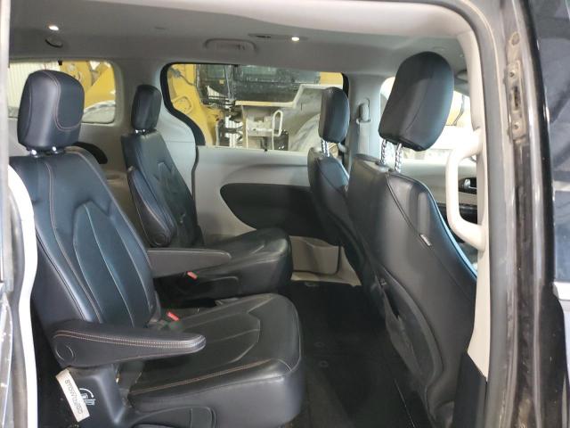 2C4RC1BG7JR142724 - 2018 CHRYSLER PACIFICA TOURING L GRAY photo 11