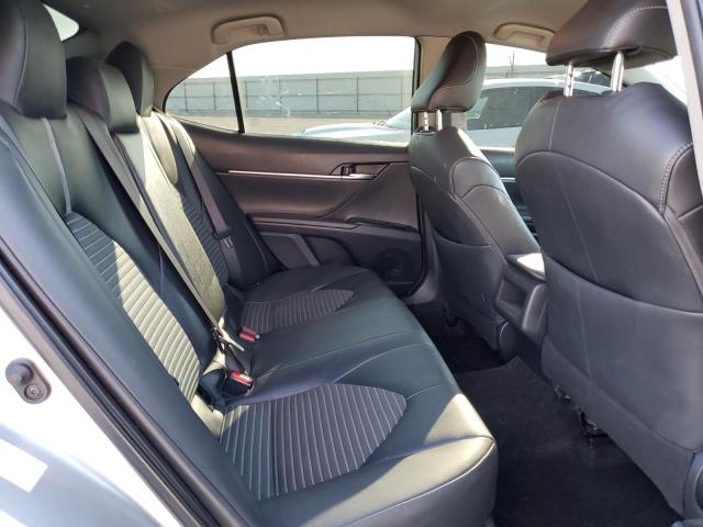 4T1B11HK2KU232222 - 2019 TOYOTA CAMRY L 银色 照片 10