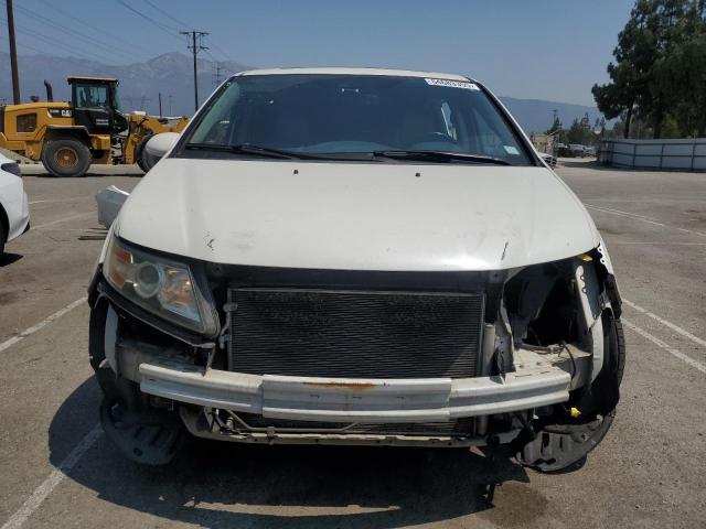 5FNRL5H66HB000151 - 2017 HONDA ODYSSEY EXL WHITE photo 5