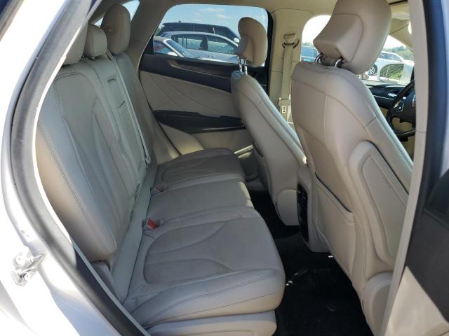 5LMCJ3C96HUL70405 - 2017 LINCOLN MKC RESERVE Blanco foto 11