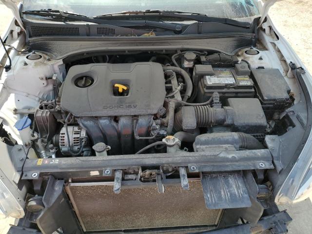3KPF24AD8KE055819 - 2019 KIA FORTE FE WHITE photo 11