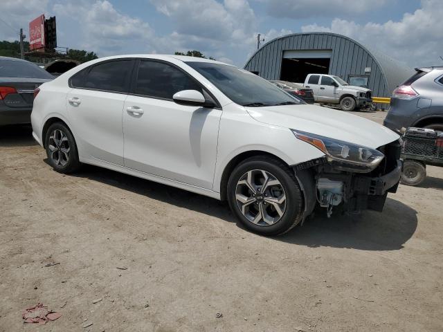 3KPF24AD8KE055819 - 2019 KIA FORTE FE WHITE photo 4