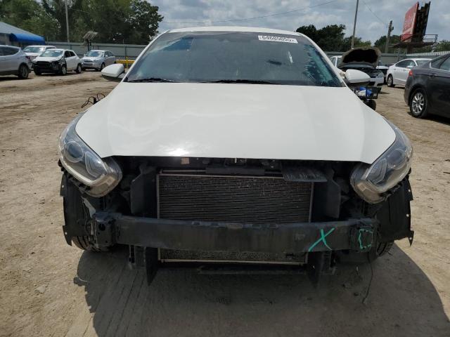3KPF24AD8KE055819 - 2019 KIA FORTE FE WHITE photo 5