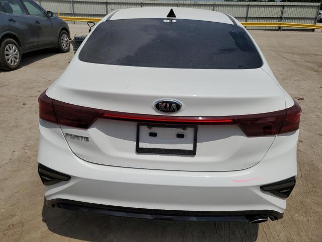 3KPF24AD8KE055819 - 2019 KIA FORTE FE WHITE photo 6