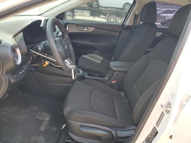 3KPF24AD8KE055819 - 2019 KIA FORTE FE WHITE photo 7