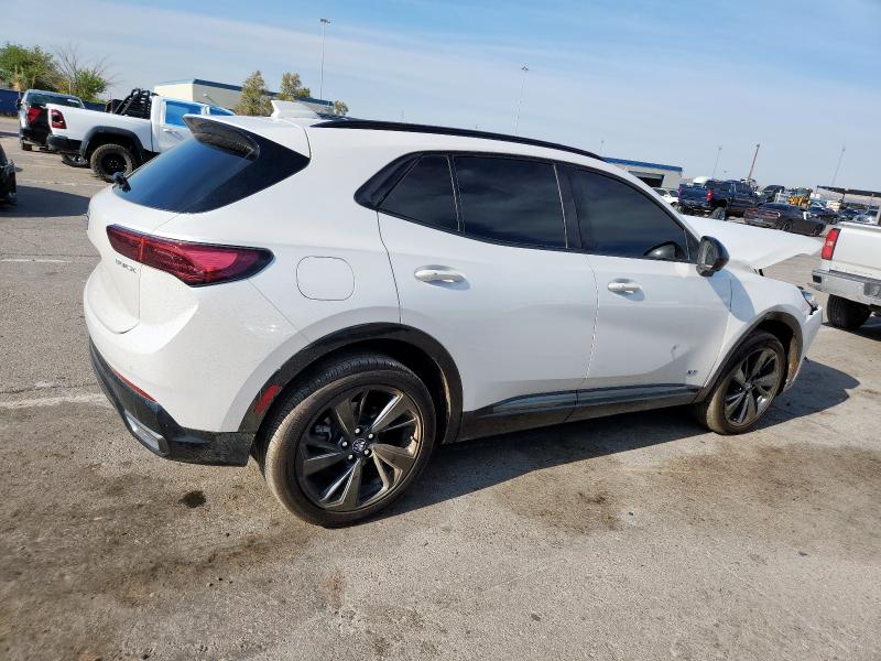 LRBFZPE41RD062161 - 2024 BUICK ENVISION ESSENCE WHITE photo 3