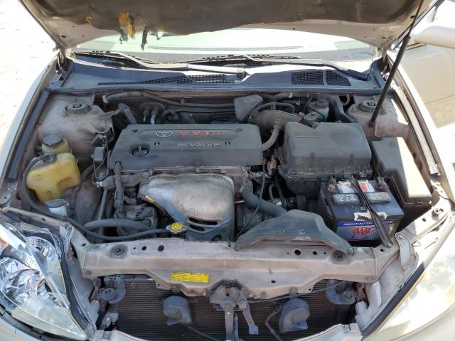 JTDBE32K920125219 - 2002 TOYOTA CAMRY LE GOLD photo 11