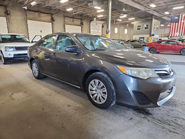 4T4BF1FK4DR320752 - 2013 TOYOTA CAMRY L GRAY photo 4