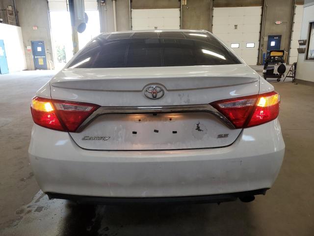 4T1BF1FK4HU386086 - 2017 TOYOTA CAMRY LE WHITE photo 6