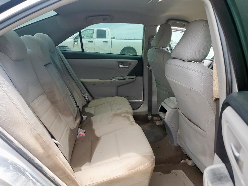 4T4BF1FK2GR583472 - 2016 TOYOTA CAMRY LE SILVER photo 10