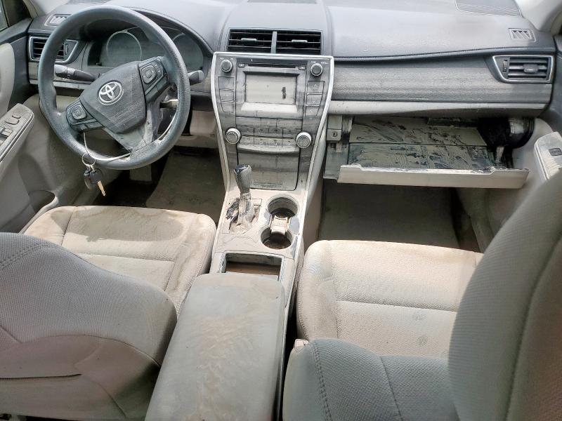 4T4BF1FK2GR583472 - 2016 TOYOTA CAMRY LE SILVER photo 8