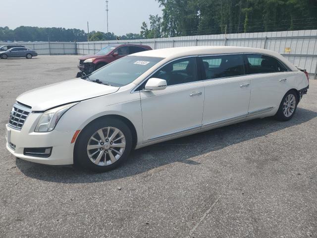 2GEXG6U39D9550138 - 2013 CADILLAC XTS LIMOUSINE WHITE photo 1