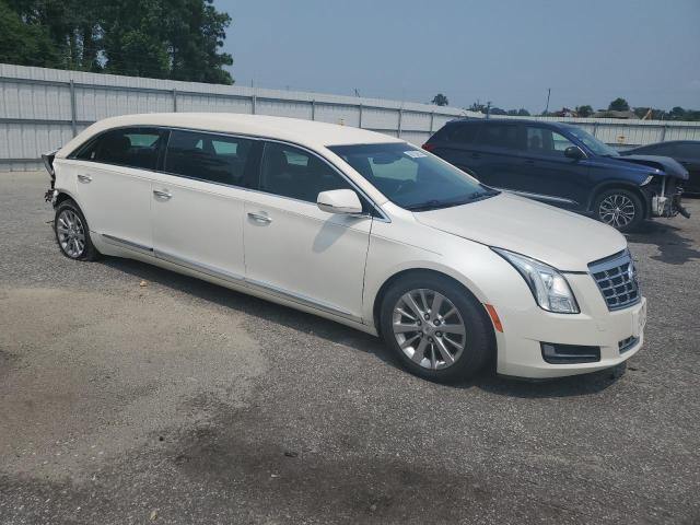 2GEXG6U39D9550138 - 2013 CADILLAC XTS LIMOUSINE WHITE photo 4