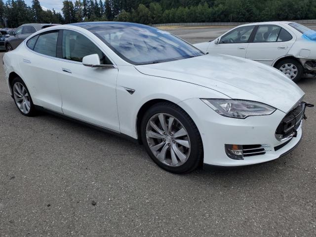 5YJSA1S19EFP61670 - 2014 TESLA MODEL S WHITE photo 4