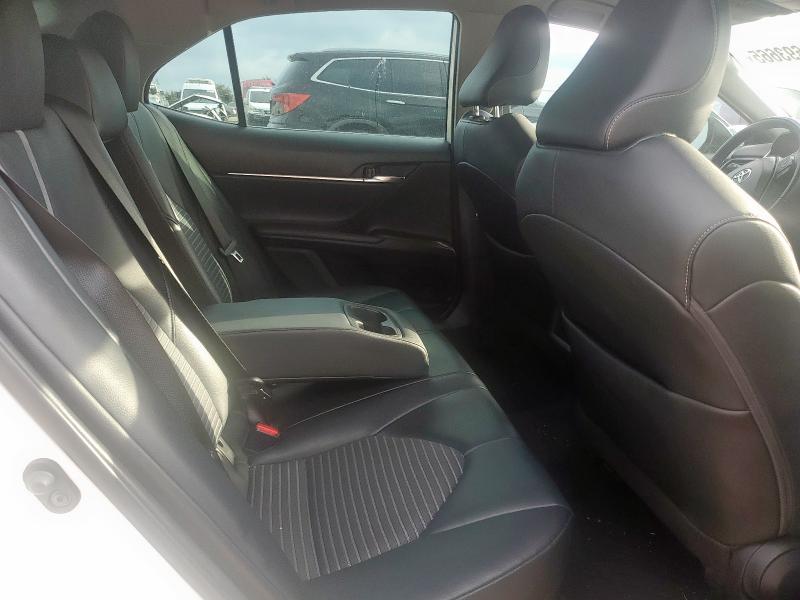 4T1T11AK4PU726622 - 2023 TOYOTA CAMRY SE NIGHT SHADE WHITE photo 10