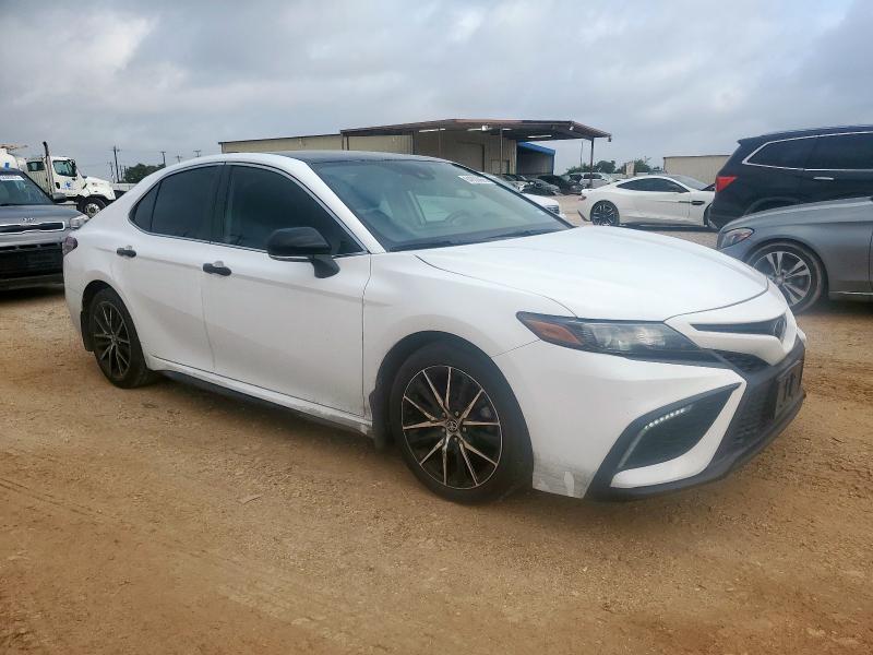 4T1T11AK4PU726622 - 2023 TOYOTA CAMRY SE NIGHT SHADE WHITE photo 4