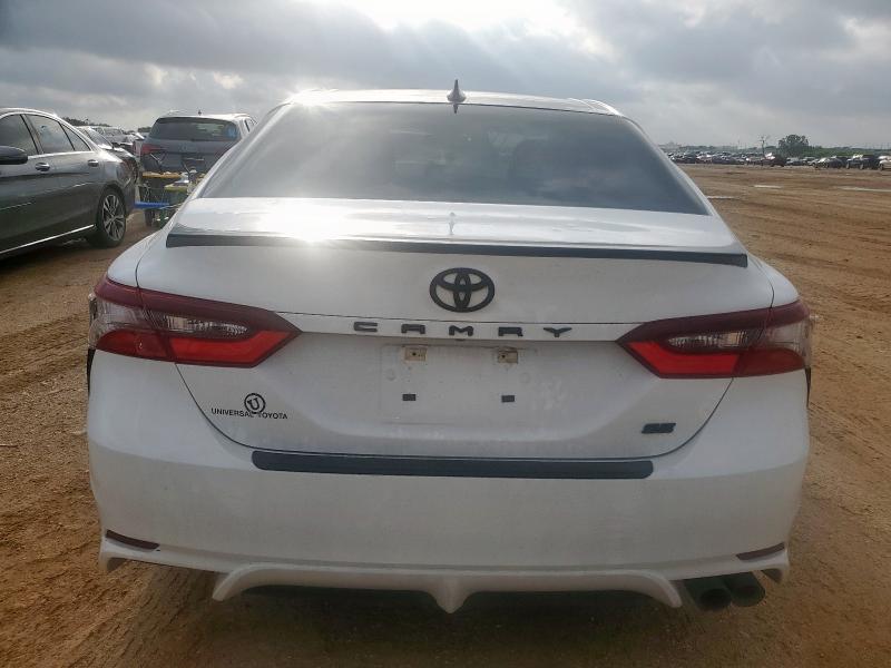 4T1T11AK4PU726622 - 2023 TOYOTA CAMRY SE NIGHT SHADE WHITE photo 6