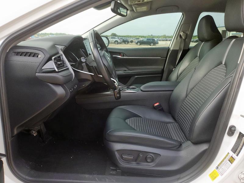 4T1T11AK4PU726622 - 2023 TOYOTA CAMRY SE NIGHT SHADE WHITE photo 7