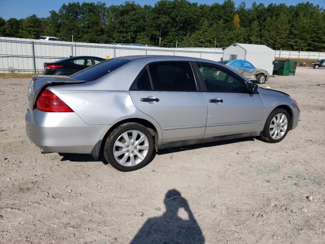 1HGCM56157A065351 - 2007 HONDA ACCORD VALUE SILVER photo 3