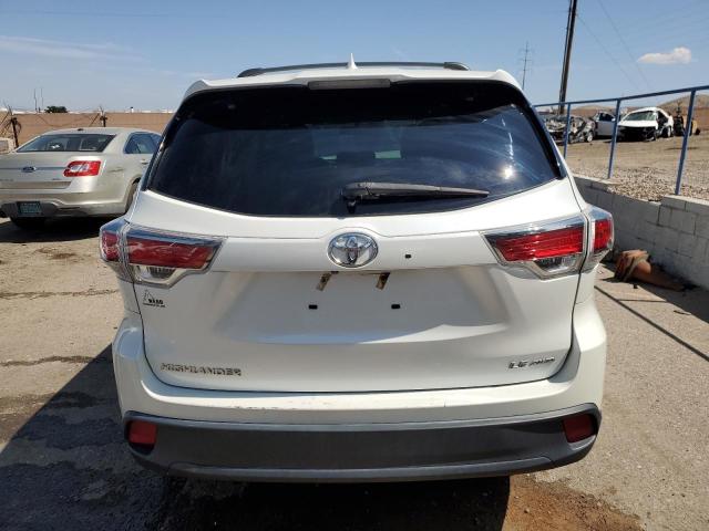 5TDBKRFH9GS318971 - 2016 TOYOTA HIGHLANDER LE WHITE photo 6