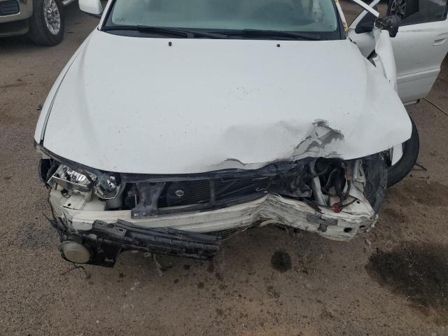 YV1RS592652439020 - 2005 VOLVO S60 2.5T WHITE photo 11