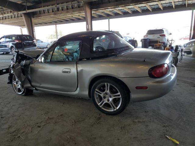 JM1NB353340406624 - 2004 MAZDA MX-5 MIATA BASE SILVER photo 2