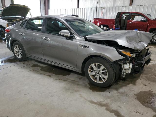 5XXGT4L3XJG220314 - 2018 KIA OPTIMA LX Argent photo 4