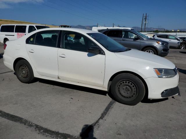 3VW2K7AJ2DM266249 - 2013 VOLKSWAGEN JETTA BASE WHITE photo 4