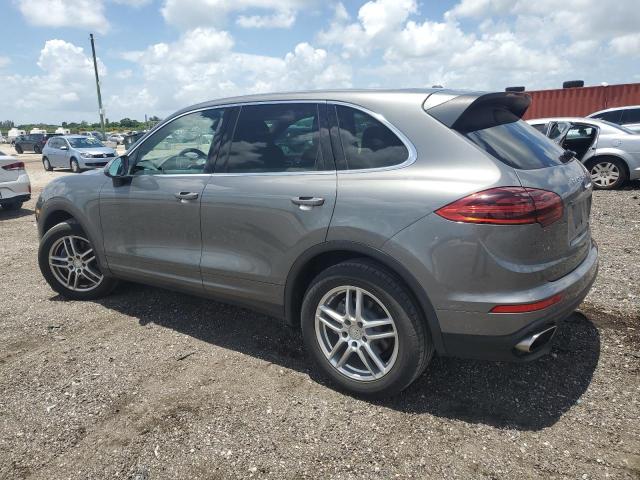 WP1AA2A27JKA03978 - 2018 PORSCHE CAYENNE GRAY photo 2