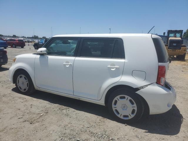JTLZE4FE6CJ028634 - 2012 TOYOTA SCION XB WHITE photo 2