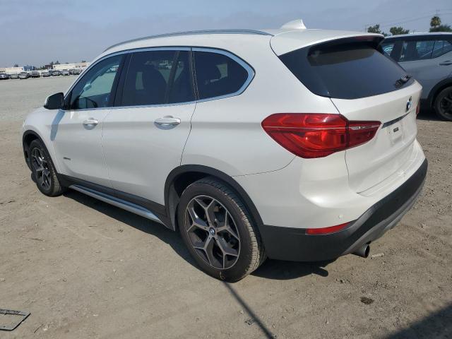 WBXHT3C30J5K32414 - 2018 BMW X1 XDRIVE28I أبيض صورة 2