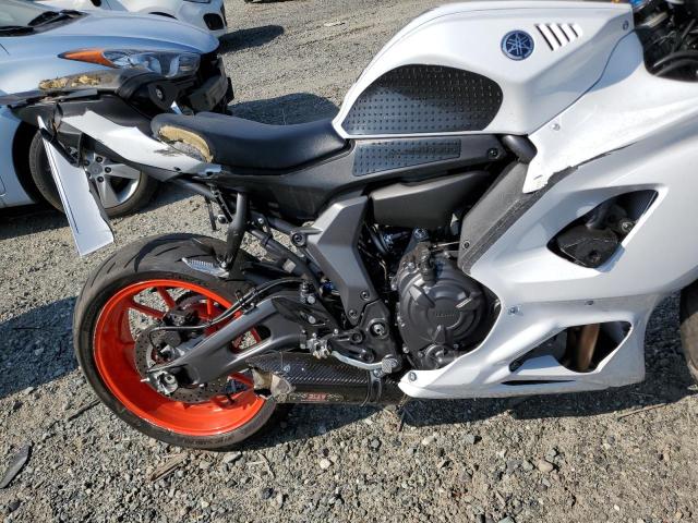 JYARM38E3PA006713 - 2023 YAMAHA YZFR7 WHITE photo 9