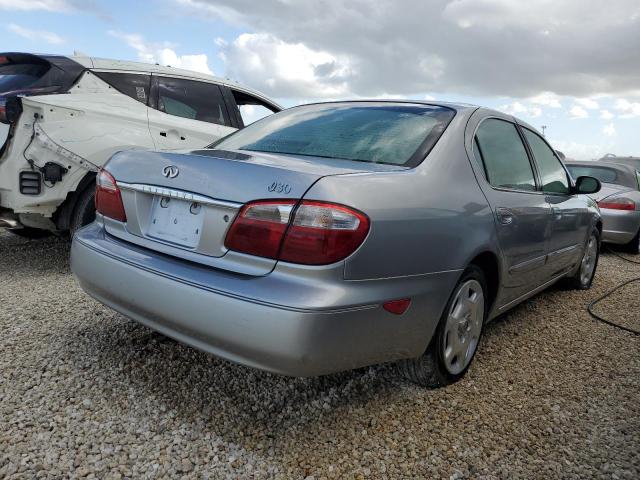 JNKCA31A8YT213256 - 2000 INFINITI I30 SILVER photo 4