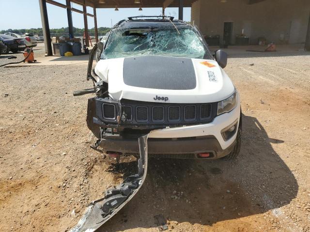 3C4NJDDB9JT150649 - 2018 JEEP COMPASS TRAILHAWK WHITE photo 5