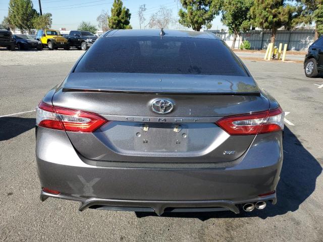 4T1G11AKXLU873510 - 2020 TOYOTA CAMRY SE GRAY photo 6