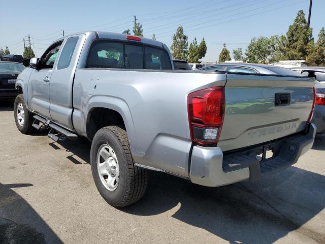 5TFRX5GN6JX131170 - 2018 TOYOTA TACOMA ACCESS CAB SILVER photo 2