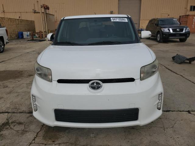 JTLZE4FE4FJ067968 - 2015 TOYOTA SCION XB 白色 照片 5