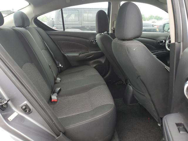 3N1CN7AP6KL846516 - 2019 NISSAN VERSA S Մոխրագույն լուսանկար 10