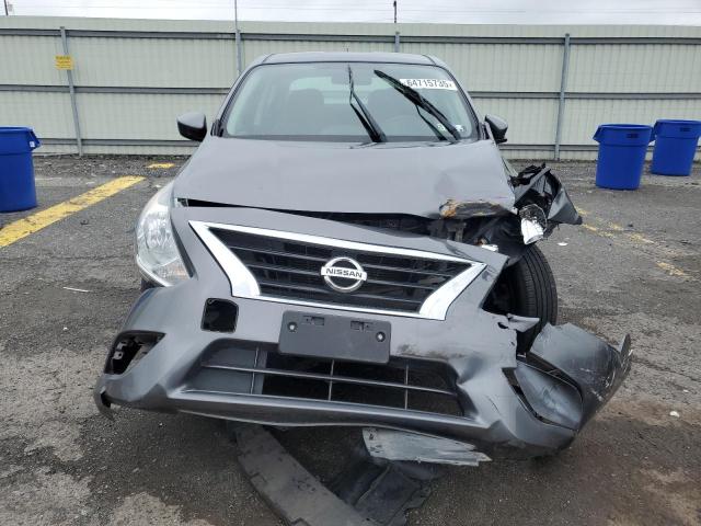3N1CN7AP6KL846516 - 2019 NISSAN VERSA S Մոխրագույն լուսանկար 5