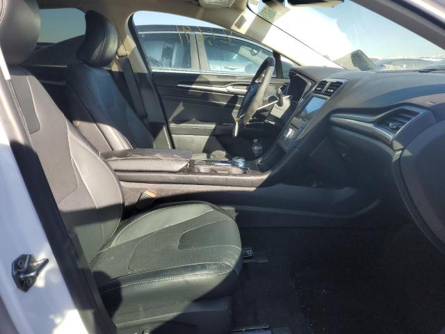 3FA6P0SU2KR251360 - 2019 FORD FUSION TITANIUM WHITE photo 5