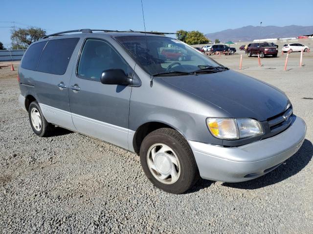 4T3ZF13C8YU243449 - 2000 TOYOTA SIENNA LE GRAY photo 4