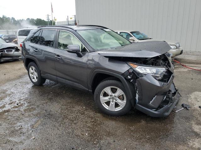 JTMP1RFV4KJ005850 - 2019 TOYOTA RAV4 XLE GRAY photo 4