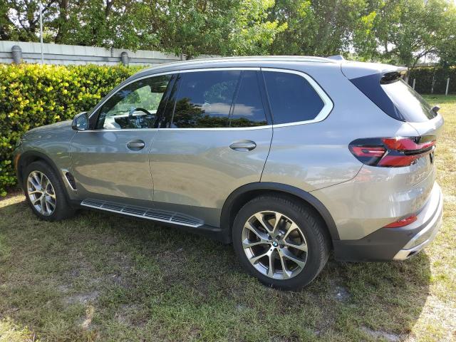 5UX13EU00R9T91502 - 2024 BMW X5 SDRIVE 40I GRAY photo 2