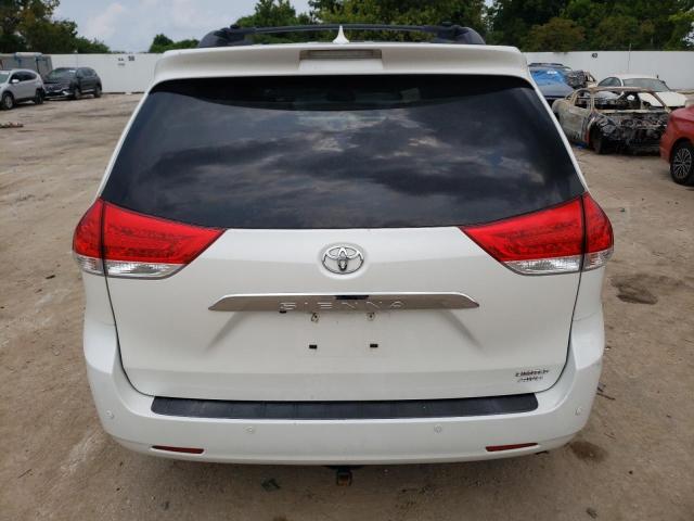 5TDDK3DC1DS067159 - 2013 TOYOTA SIENNA XLE WHITE photo 6