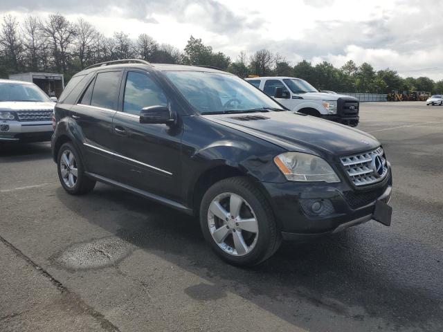 4JGBB8GB2BA670070 - 2011 MERCEDES-BENZ ML 350 4MATIC BLACK photo 4