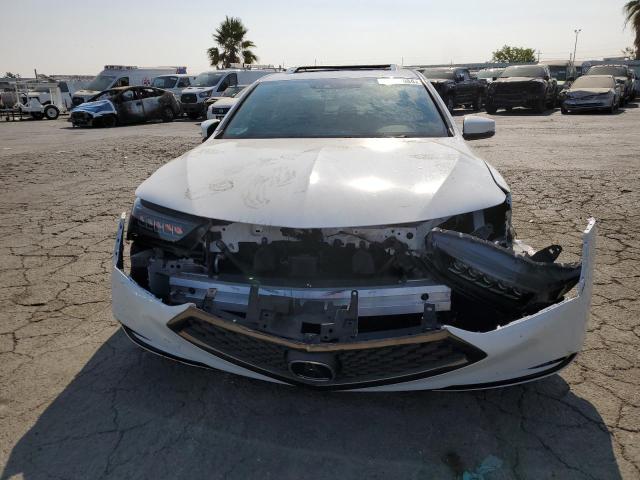 19UUB3F63JA000368 - 2018 ACURA TLX TECH+A WHITE photo 5