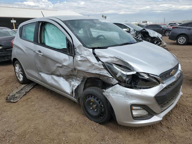 KL8CD6SA6LC442481 - 2020 CHEVROLET SPARK 1LT SILVER photo 4