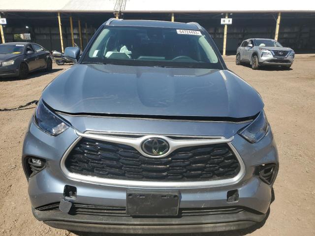 5TDGZRAH9NS140680 - 2022 TOYOTA HIGHLANDER XLE SILVER photo 5